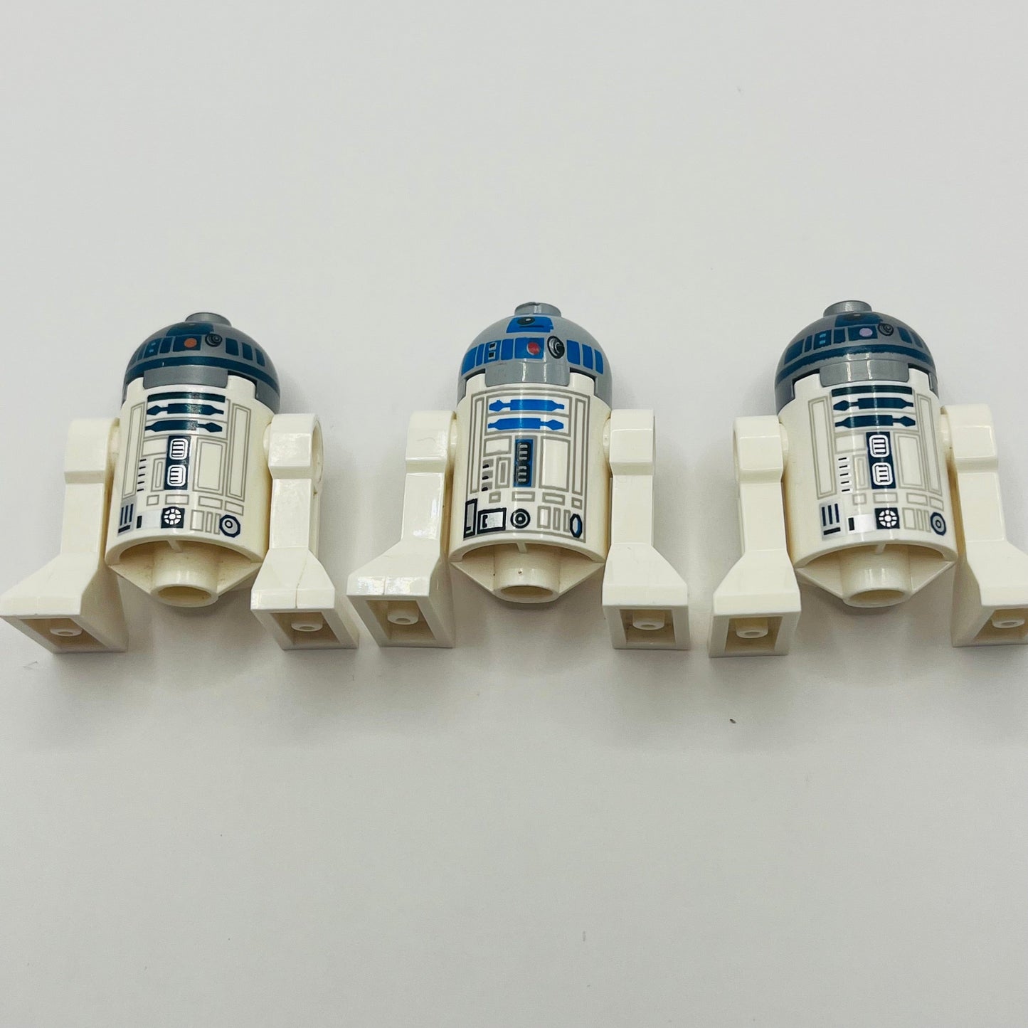 LEGO Star Wars R2-D2 Variety Pack of 3 Astromech Droid Minifigure