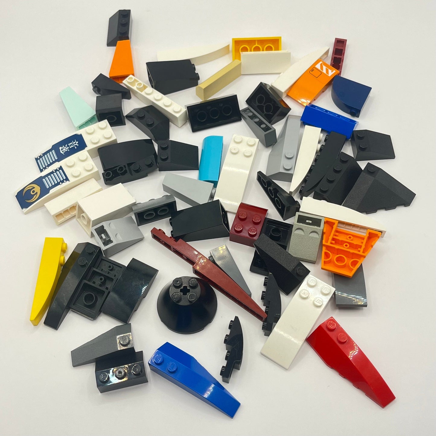 LEGO Medium Slopes, Mixed Colours Approx. 100g