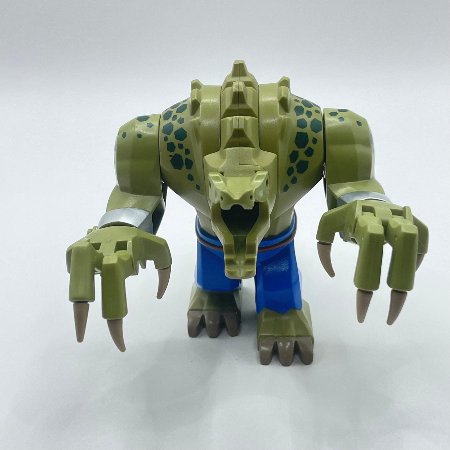 LEGO Killer Croc with Blue Pants and Claws, Super Heroes / The LEGO Batman Movie, Minifigure (sh0321)