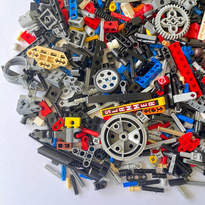 LEGO Technic and Bionicle, Mixed Colours Approx. 875g