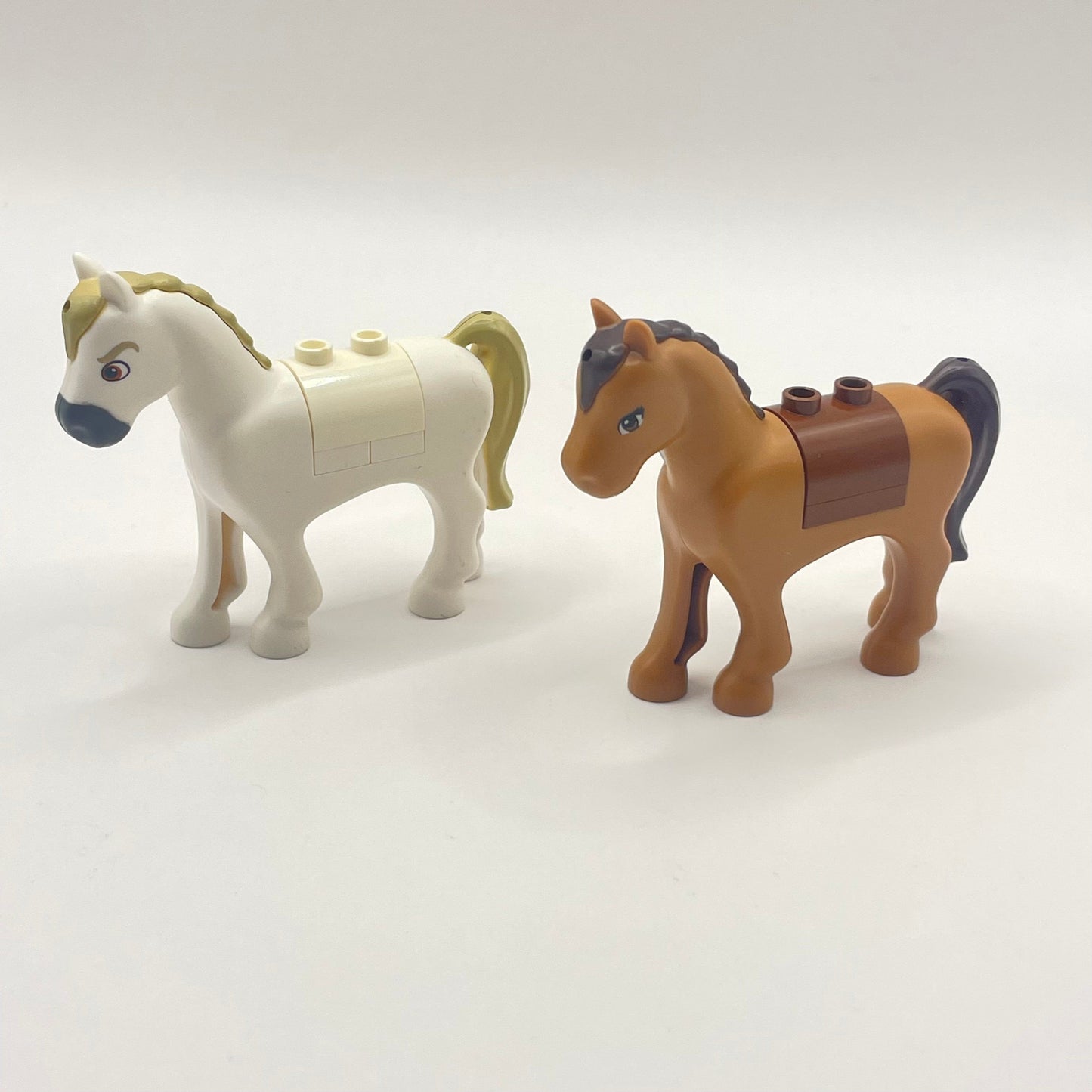 LEGO Friends White and Brown Horses, 2 Pieces