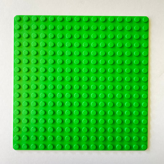 LEGO Baseplate, Bright Green, 16x16, 6098 (1 Piece)