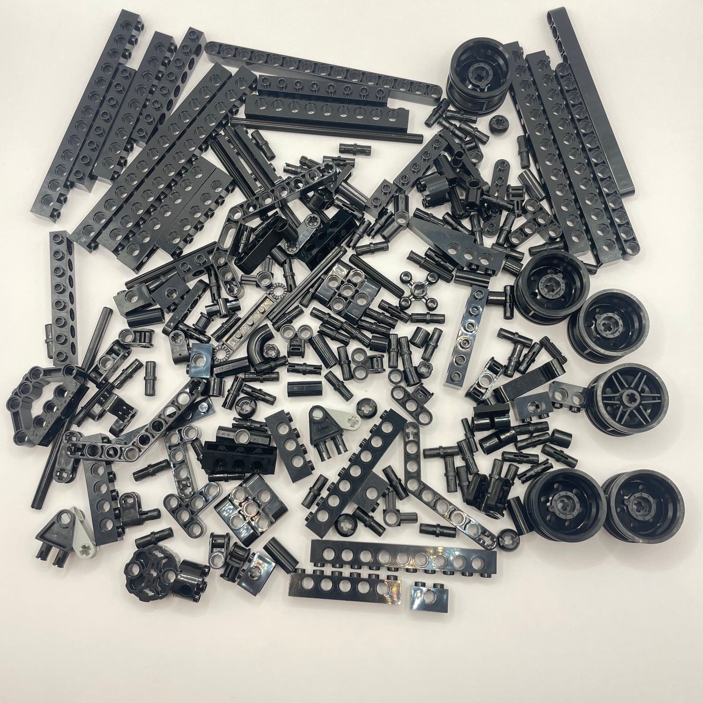 LEGO Black Mixed Technic, Approx. 200g