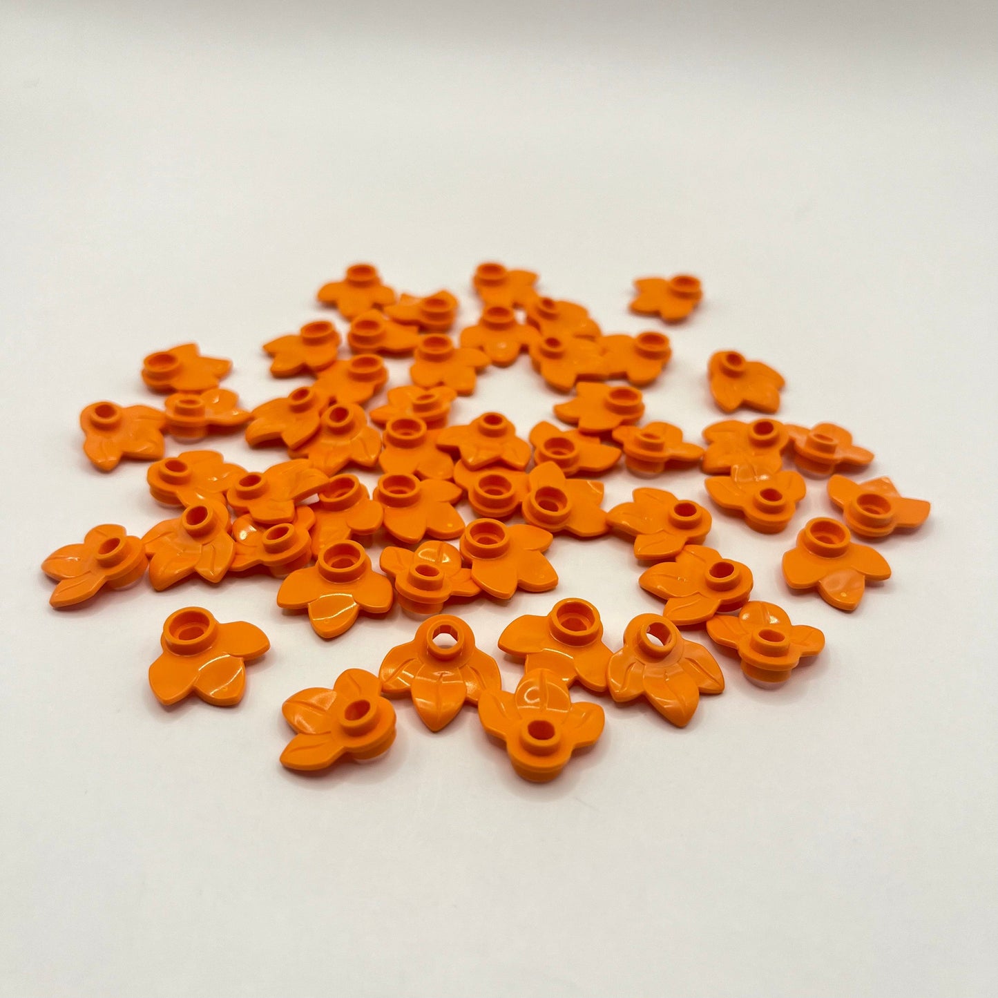 LEGO Orange Plant Plate, Round 1 x 1 with 3 Leaves, 50 Pieces (32607)