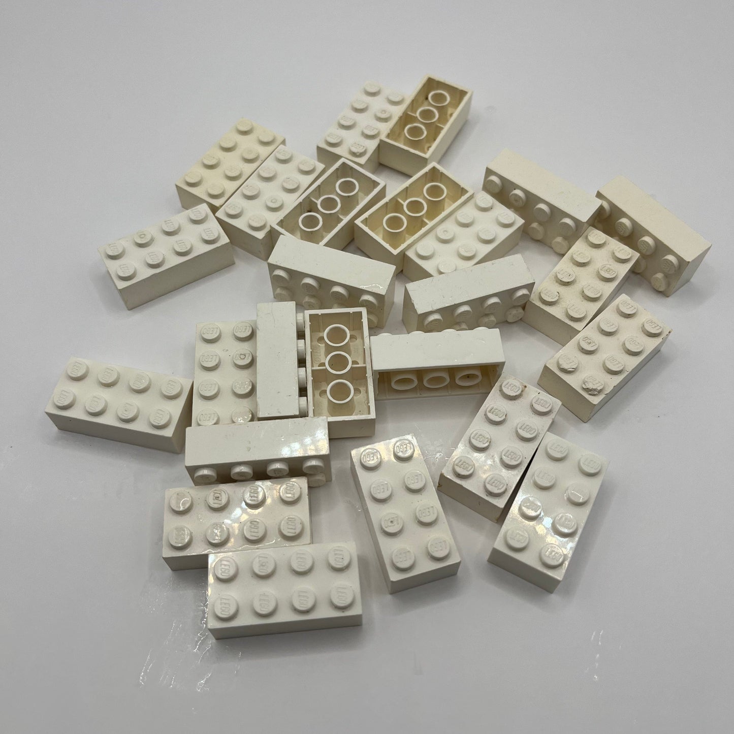 LEGO 2 x 4 Bricks, White, 25 Pieces