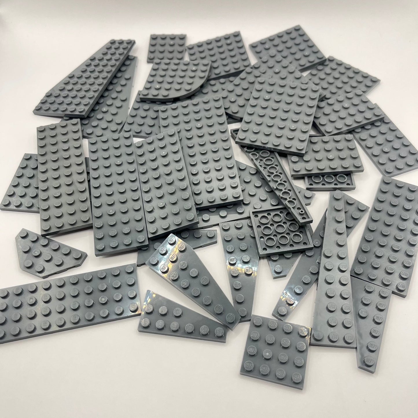 LEGO Dark Bluish Grey, Medium Plates, Approx. 150g