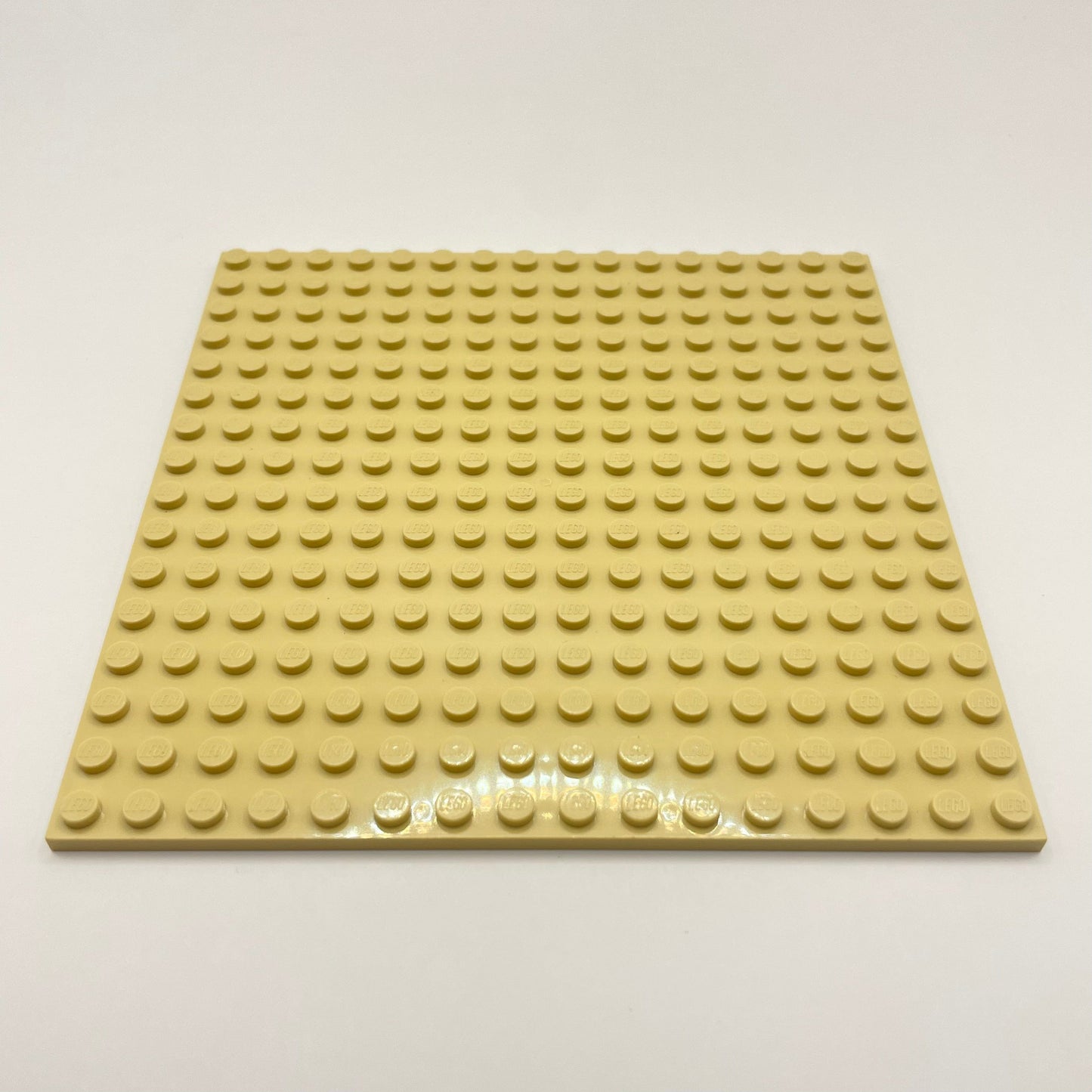 LEGO Plate, Tan, 16x16, 91405 (1 Piece)