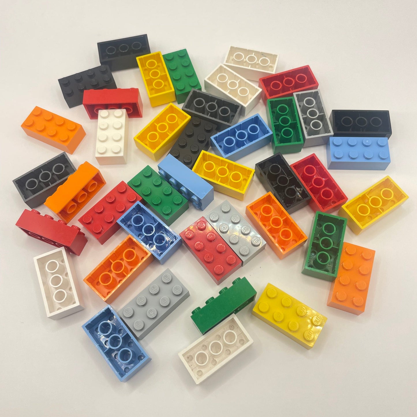 LEGO 2x4 Brick, Mixed Colours, 40 Pieces (3001)