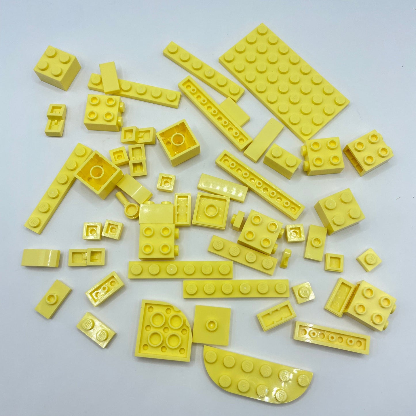 LEGO Bright Light Yellow, Mixed Bricks, Plates, Tiles, Slopes, Approx. 35g