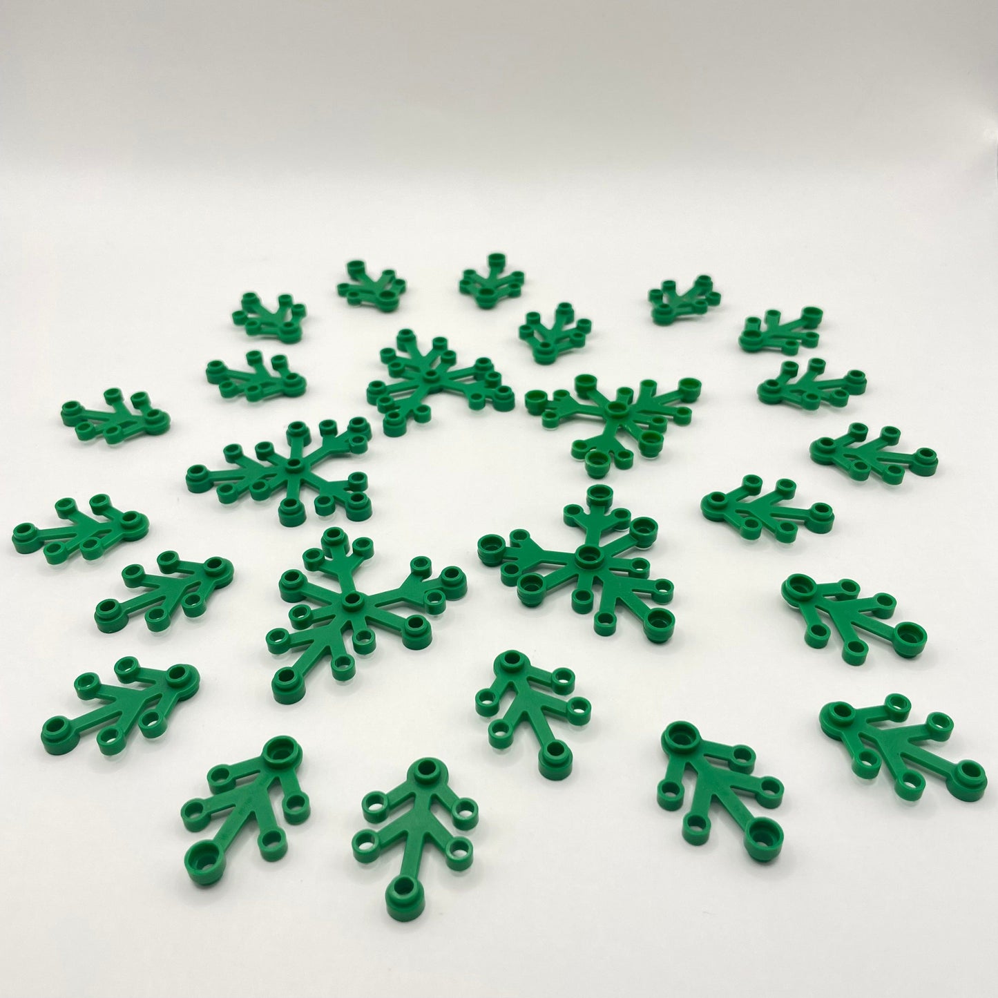 LEGO Plant Leaves, Small and Large, Green, 25 Pieces Plants