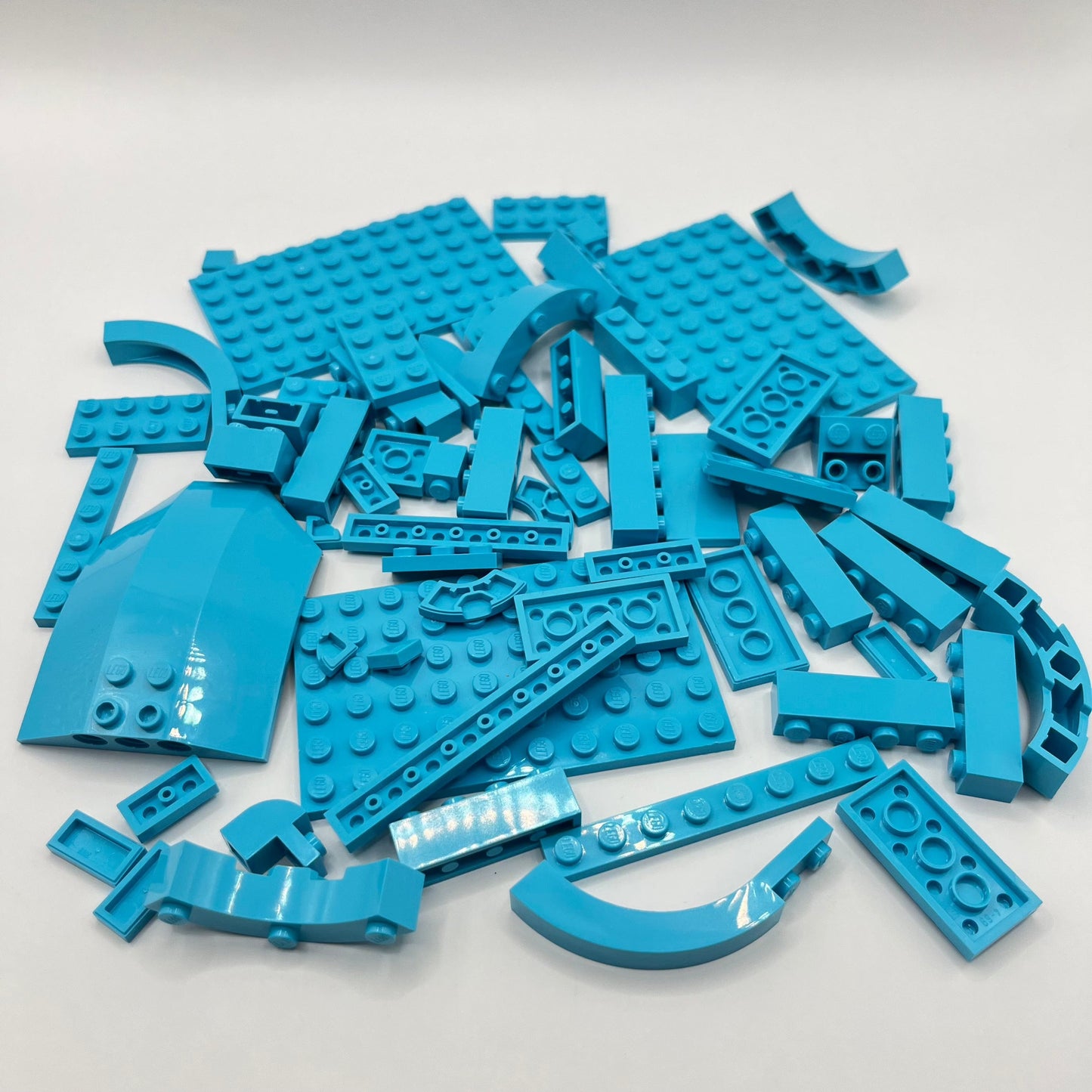 LEGO Medium Azure, Mixed Pieces, Approx. 90g