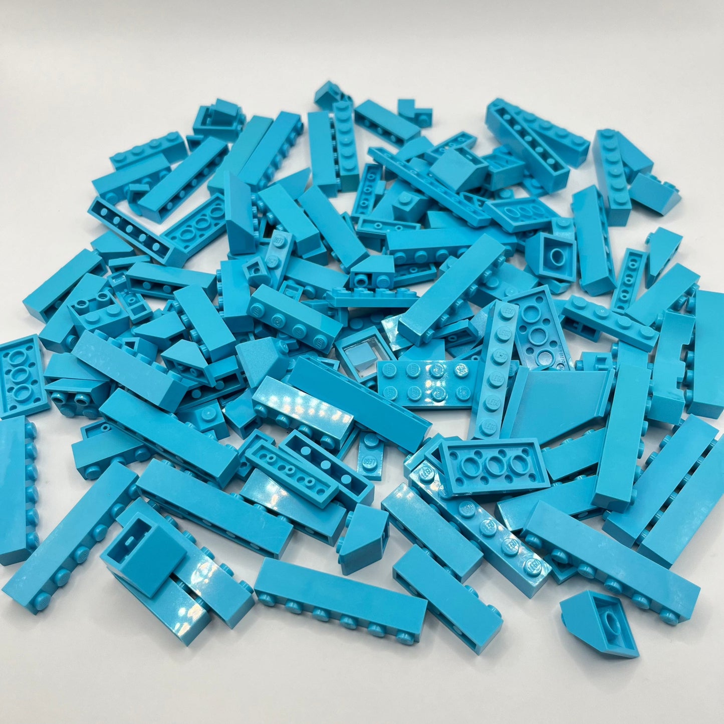 LEGO Medium Azure, Mixed Pieces, Approx. 185g