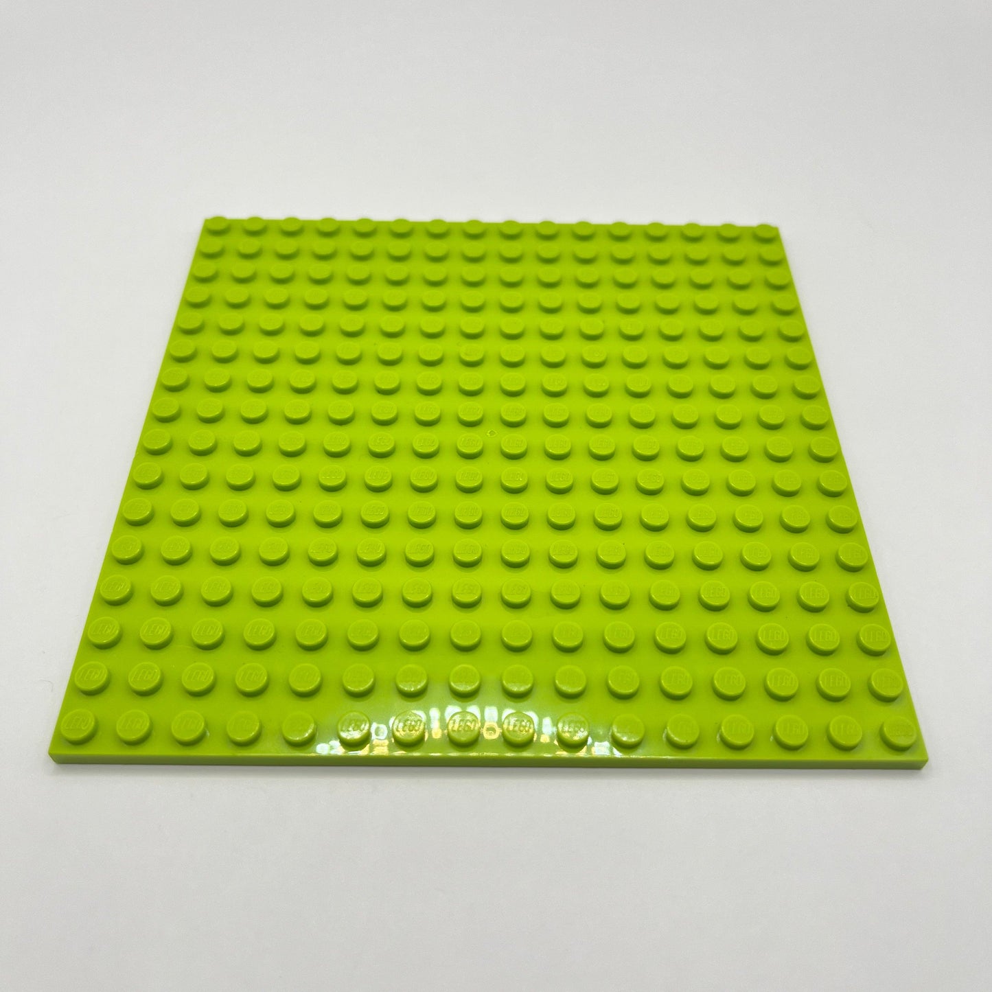 LEGO Plate, Lime, 16x16, 91405 (1 Piece)