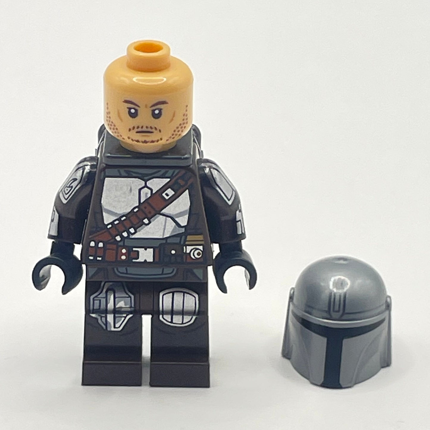 LEGO The Mandalorian / Dim Djarin / 'Mando' - Silver Beskar Armor, Jet Pack, Star Wars Minifigure (sw1258)