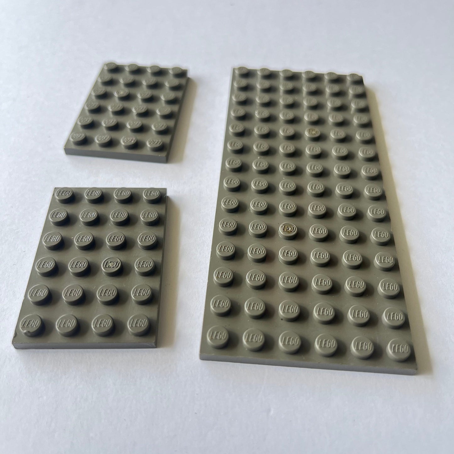 LEGO Mixed Plates, (Old) Dark Grey, 3 Pieces