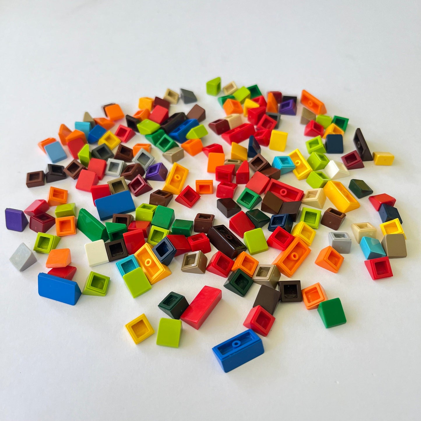 LEGO 1x1x2/3 Slopes, Mixed Colours, 165 Pieces