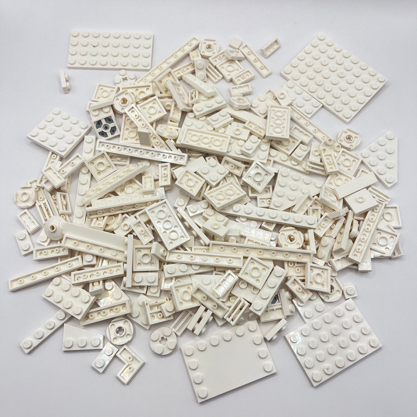 LEGO Mixed Small Plates, White, Approx. 140g Snow, Greebling