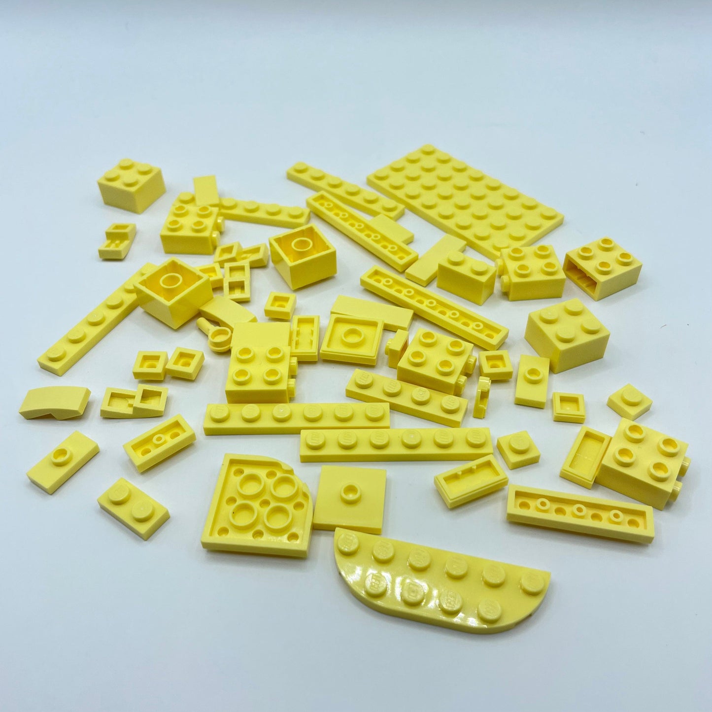 LEGO Bright Light Yellow, Mixed Bricks, Plates, Tiles, Slopes, Approx. 35g